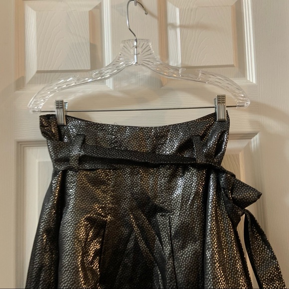 Express Black/Grey Metallic Print Aline Skirt size 4 - Picture 10 of 11